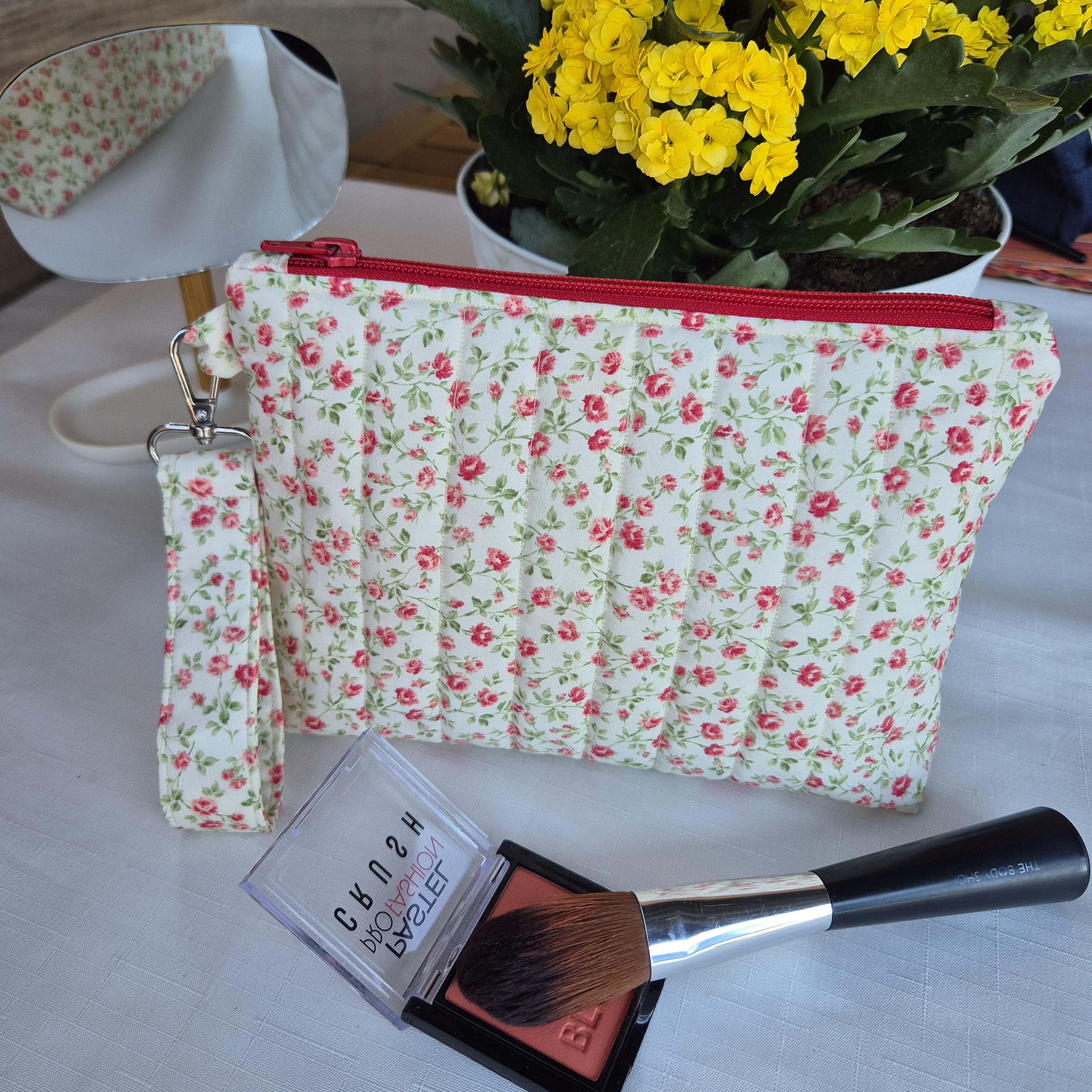 Quilted Makeup Bag, Travel Pouch, Zipper Pouch, Floral Makeup Pouch, Gift for her, Birthday Present