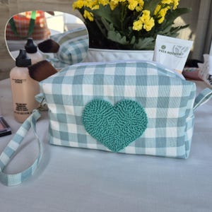 Handmade quilted check/gingham and floral zipper pouch, small bags with zipper, makeup bag, gifts for her, travel bag