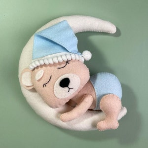Bear on the Moon Felt Pattern/ PDF Pattern,baby bear sleeping on the moon PDF Pattern. DIY Baby bear, moon, Easy pattern, decoration