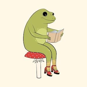 Puede incluir: Ilustración de dibujos animados de una rana verde leyendo un libro mientras está sentada en una seta roja y blanca. La rana lleva calcetines amarillos y tacones rojos. El fondo es de color crema liso.