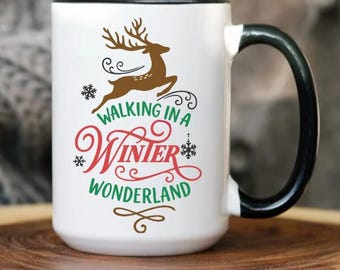 Zu Fuß in einem Winter-Wunderland Becher Weihnachten Rentier Kaffeetasse | Festliche Urlaub Winter Zitat Tasse | Geschenk für Kaffeeliebhaber zu Weihnachten