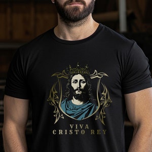 VIVA CRISTO REY Catholic Tee, Unisex Catholic Apparel, Gift Ideas Religious Faith Shirt, Long Live Christ the KIng! - Catholic Shirt for Men
