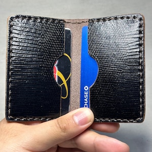 Cartera de piel de lagarto auténtica, color negro obsidiana, regalo perfecto para él, billetera hecha a mano, billetera plegable de piel, minimalista