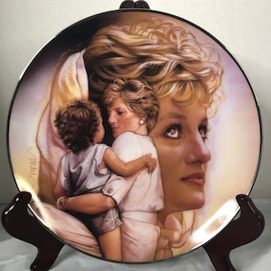 The Franklin Mint Diana, Princess of Wales Queen of Compassion