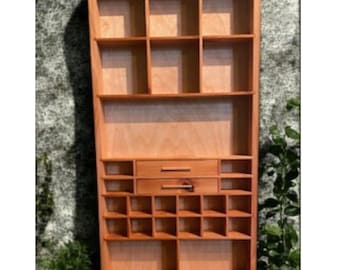 Gabinete de curiosidades colgante