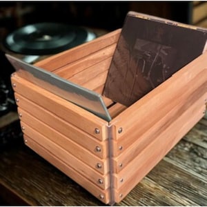 手作りのポプラ材製ビニールレコード収納箱（金属コーナー付き）