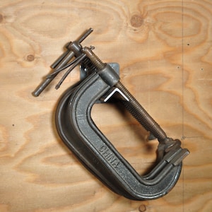 Universal c clamp rack