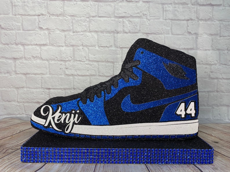 SNEAKER BALL AJ1 CENTERPIECE - Etsy