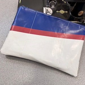 Zipped wallet for A4 documents made from upcycled truck tarpaulin