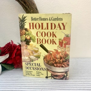1970 Better Homes and Gardens Holiday Cookbook