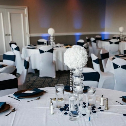 Shops Elegant floral centerpiece with glass design and crystals