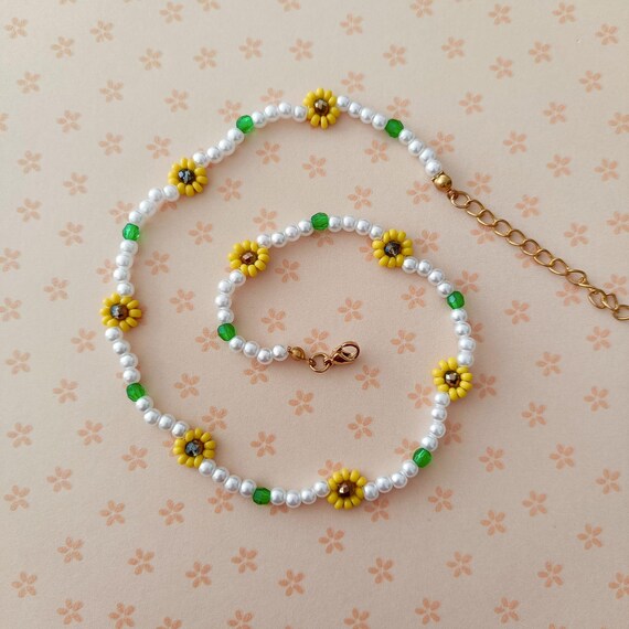 パールとムラーノガラスの花飾りビーズネックレス | ハンドメイド 