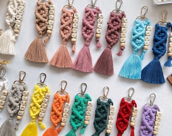 Custom Bridesmaid Gift, Bridesmaid Accessories, Wood Keychain, Matron of Honor Gift, Unique Bridal Party Gift, Macrame Name Keychain,