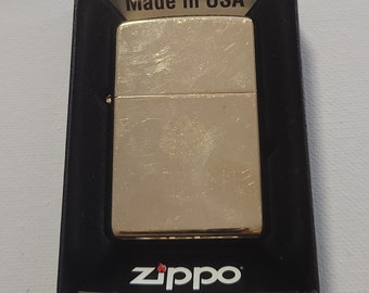 Briquet Zippo finition dorée édition limitée