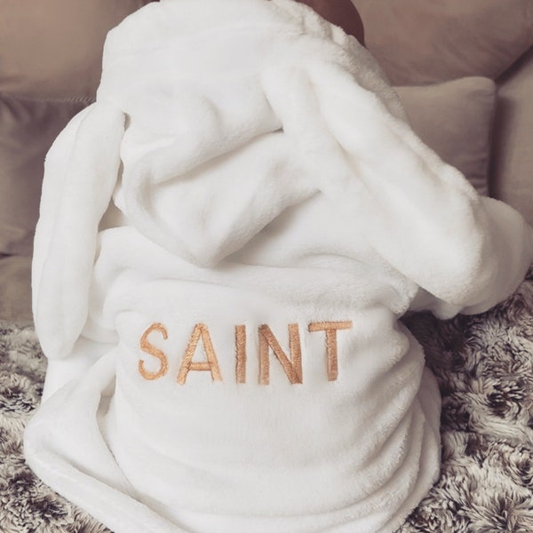 Personalised baby / toddler bunny rabbit robe in WHITE | 7 letter maximum.