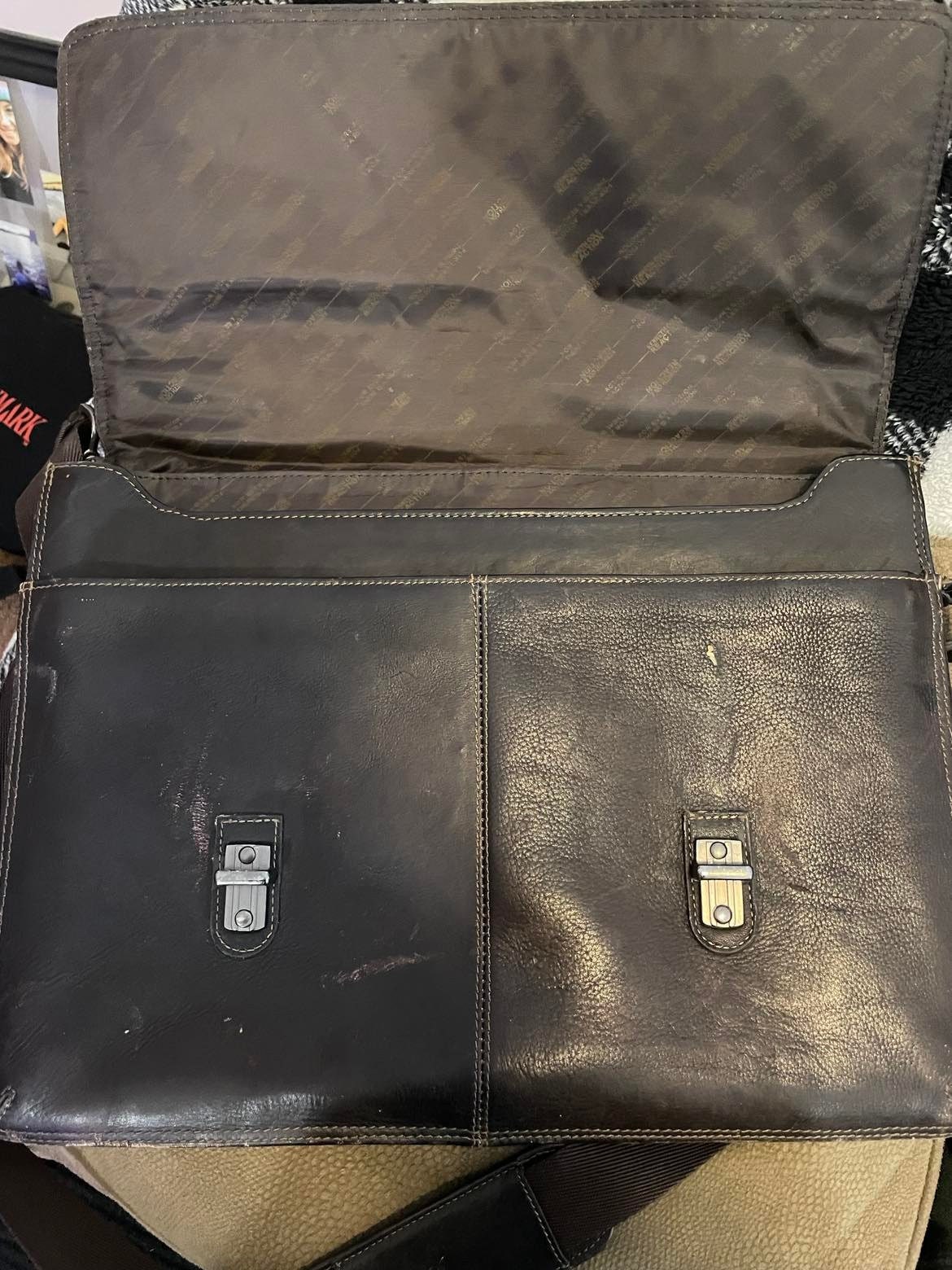 Kenneth Cole REACTION Colombian Leather Dual Compartment Flapover