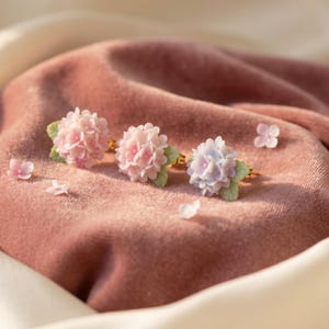 Hortensia bloem oorbellen met parel bruidssieraden huwelijkscadeau voor haar bloemen parel bruidsmeisje lente vrijgezellenfeest stijl cadeau voor moeder