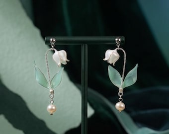 Lily of the Valley Flower Earrings Fairycore Dainty Resin White Floral Nature Cottage Core Wedding Jewelry Bridal Gift for Bridesmaids