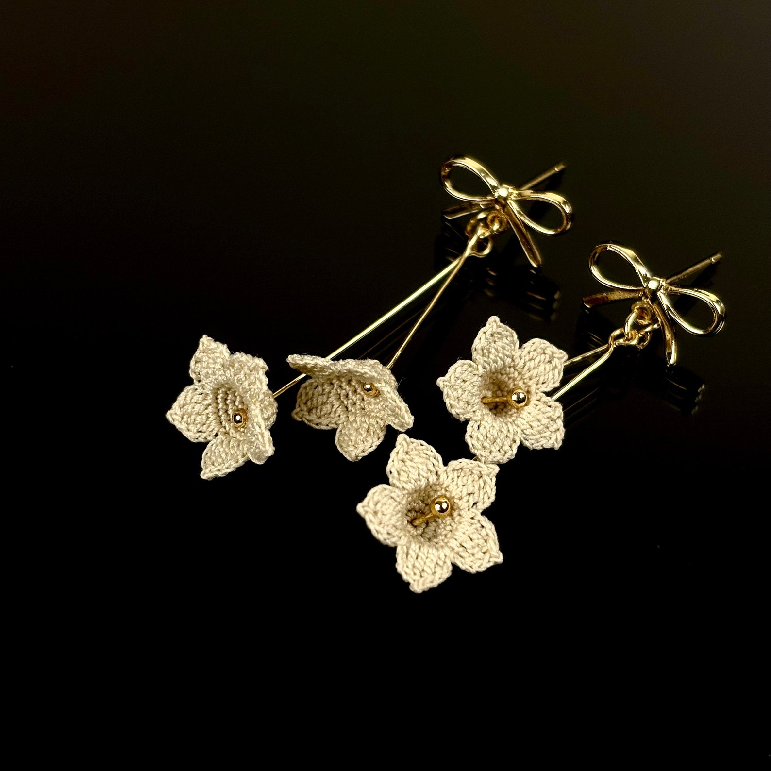 Vintage Forest Ribbon Bow Earrings Cottagecore Offwhite Dangle