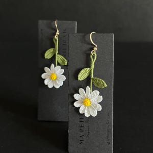 Micro Crochet Daisy Earrings Handmade White Daisy Flower Jewelry for Her Birthday Gift Dainty Floral Drop Earrings of Birth flower Gift