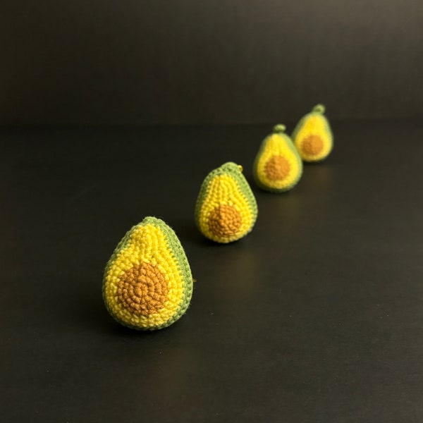 Avocado Keychain - Cute Crochet Keychain, Amigurumi Avocado Charm,  Cute Foodie Desk Deco, Fun Yarn Avocado Lover Plushie for Car Phone, Bag
