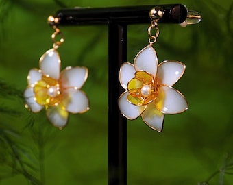 Daffodil Earrings March Birth Flower Handmade Jewelry Narcissus Flowers Leaves Drop Fairy core Birthday Winter Cottage-core Gift for Mother