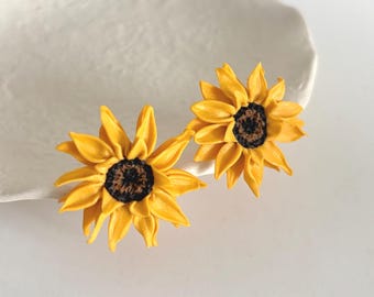 Sunflower Stud Earrings Polymer Clay Floral Jewelry Graduation Back to School Summer Gift for Her Yellow Flower Jewelry Nature Mothers Day