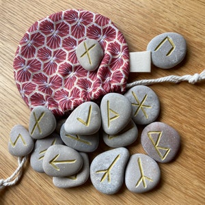 Runes Futhark* Mediterranean pebbles*