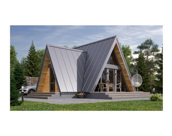 Puede incluir: Cabaña con estructura en A con techo de metal gris y detalles en madera. La cabaña tiene grandes ventanales y un porche. Hay un coche aparcado cerca y una silla colgante visible en el lado derecho. La cabaña está rodeada de árboles.
