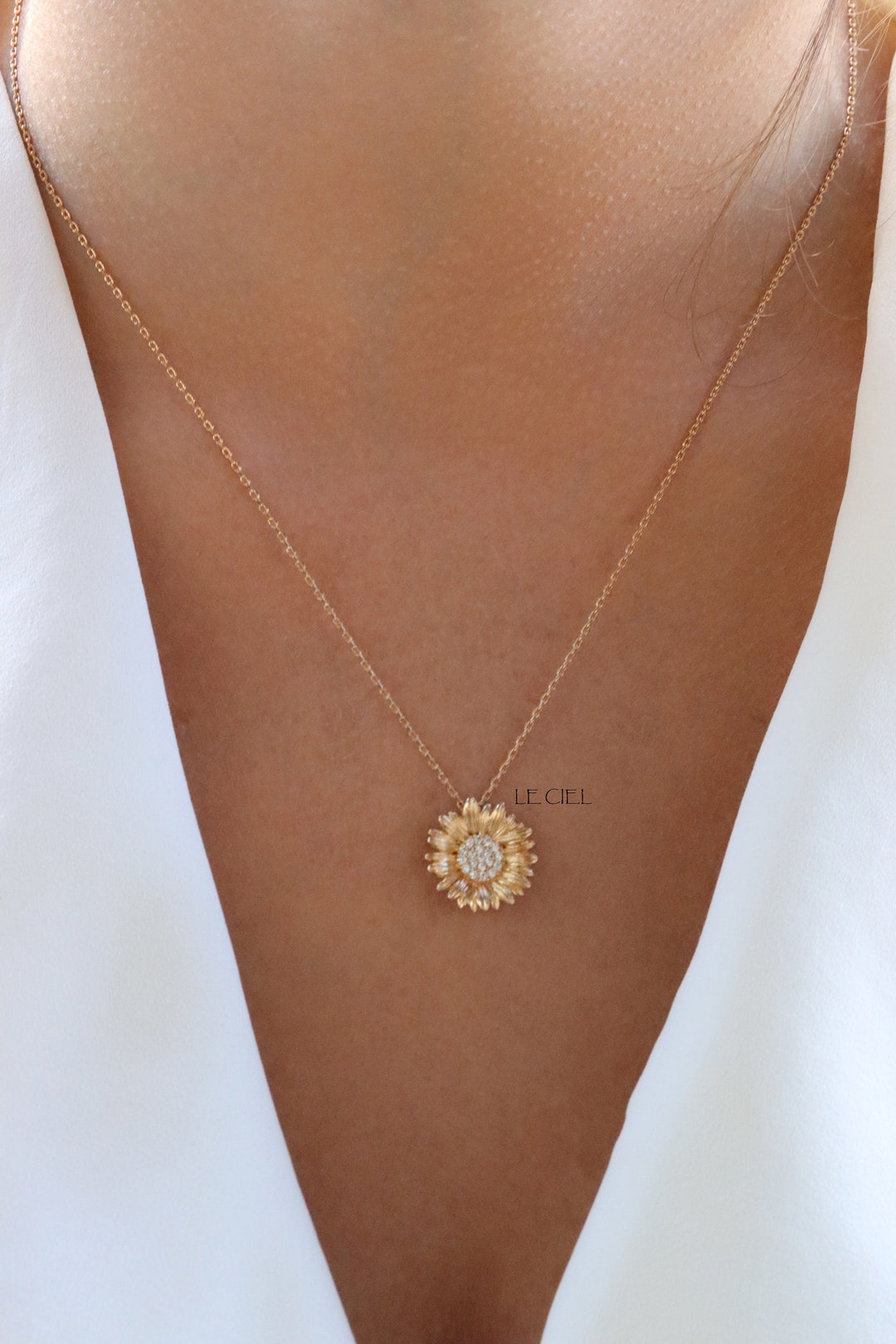 High Quality 18K Gold Plated Sunflower Necklace CZ Sunflower Necklace Minimalist Necklace Flower