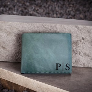 Personalized Leather Wallet for Men Engraved Groomsmen Gift Customizable Men's Wallet Boyfriend Gift Handcrafted Elegance and Practicality