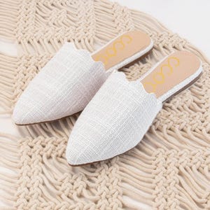 Dandelion Flat Mule (WHITE)