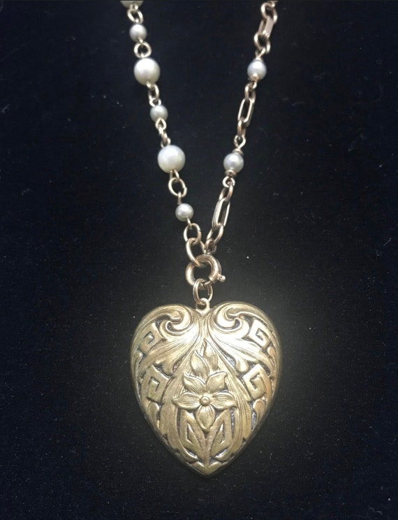 Antique Heart Necklace w/3 Vintage Pearl Bracelet… - image 1