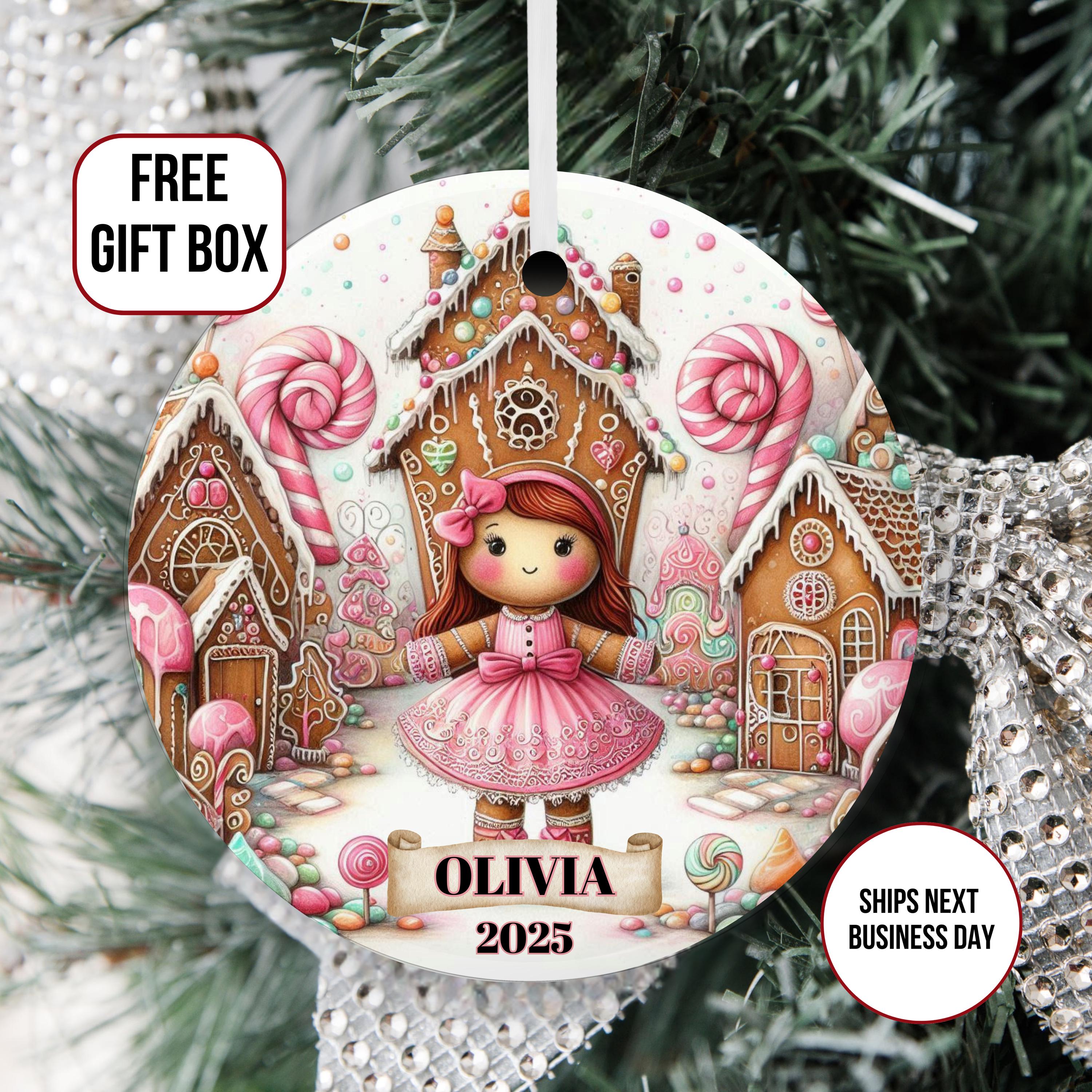パーソナライズされたジンジャーブレッドガールオーナメント、ピンクの
