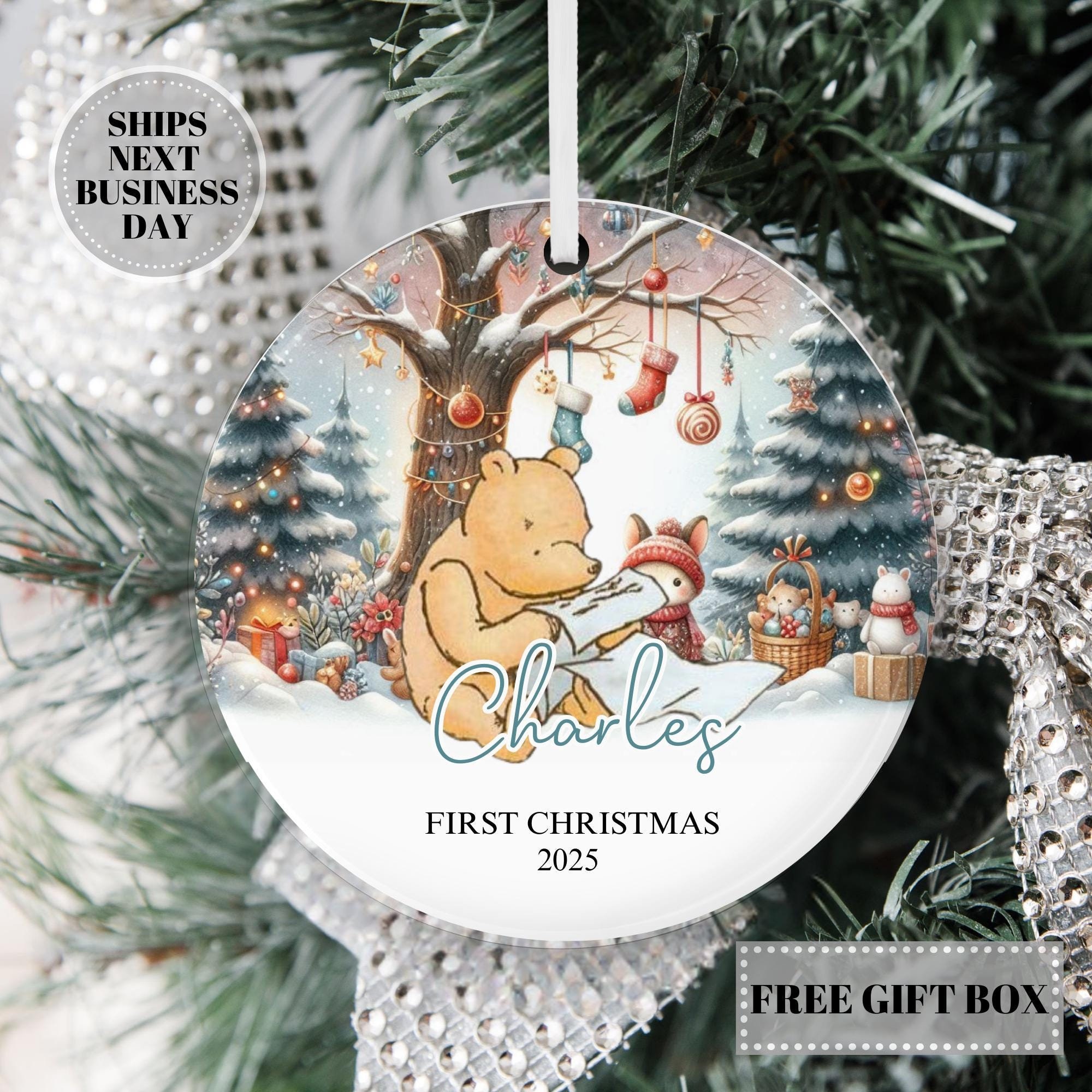 パーソナライズされたクラシックなプーさんの初めてのクリスマス