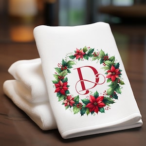Asciugamano natalizio con monogramma: decorazione per il bagno personalizzata con stella di Natale e agrifoglio