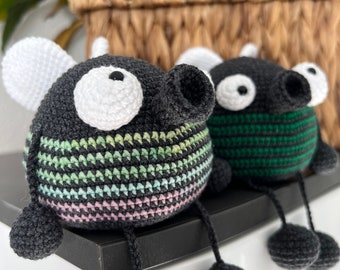 PDF Crazy fly/ Patron au crochet en anglais, amigurumi