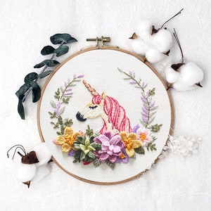 Modern Embroidery Kit, Modern hand embroidery, Needlework Kit For Beginners, Animal Embroidery Kit Cross Stitch, Modern Art