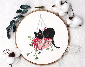 Cat Embroidery Kit, Floral Hoop Art, Cat DIY beginner hoop art craft, Needlepoint kits, Embroidery Kit with Pattern