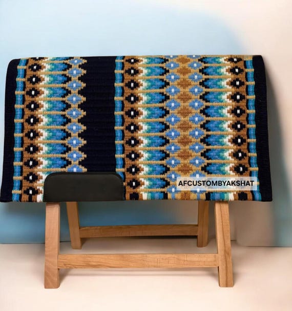 Geometric Western Saddle Pad – Oversized Wool Horse Blanket with Leather
