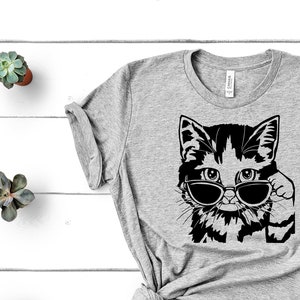 Cool Cat Shirt, Cat with Glasses Shirt, Cat Lover Gift, Funny Cat Shirt, Kitty Shirt, Cat Lover Shirt, Cat Mom Shirt, Gift for Cat Mom,