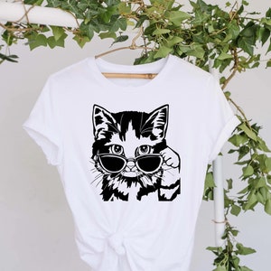  Funny Cat DJ Kitty Pet with Sunglasses for Cat Music lovers T- Shirt : Clothing, Shoes & Jewelry
