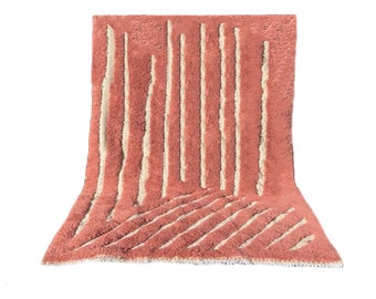 tapis vieux rose marocain, tapis beni ourain, laine vieux rose, tapis berbère, nouveau design, authentique, teppich zone rose, fait main
