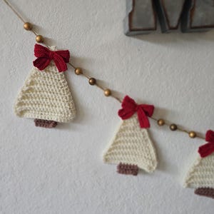 White Christmas Tree and Red Bow Garland: Handmade