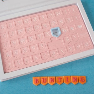 Sweet Stamp OUTboss Bunting Lettering Set