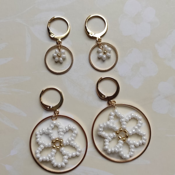 Boucles d'oreilles fleurs perles