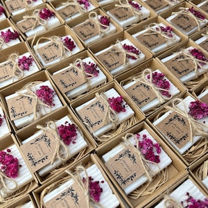 Saponi vegani ai fiori viola, saponi naturali con particelle di lavanda, design concettuali, prodotti regalo personalizzati, la piccola bellezza è in arrivo, regali