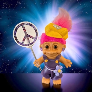 Vintage Troll Doll- 4&quot; Russ Troll- Peace Pal