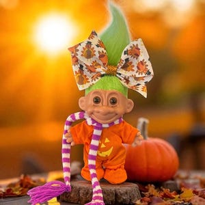 Vintage 4&quot; Russ Troll Doll- Pumpkin Princess for Fall/Halloween