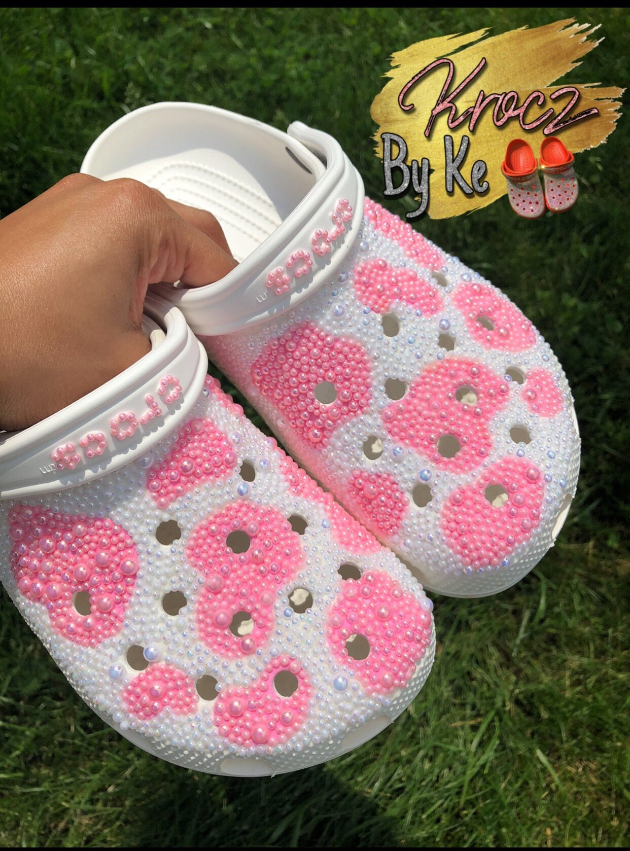 Gucci theme croc  Bedazzled shoes diy, Diy clothes and shoes